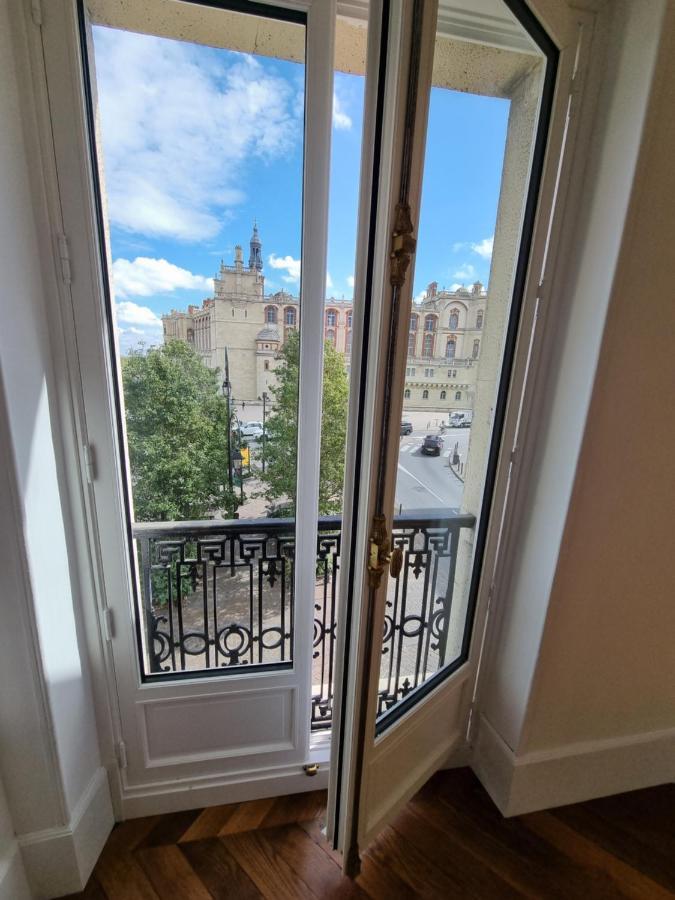 Face Chateau St Germain En Laye, Appartement 4 A 6 Personnes, 23 Min De Paris Champs-Elysees Saint-Germain-en-Laye Luaran gambar