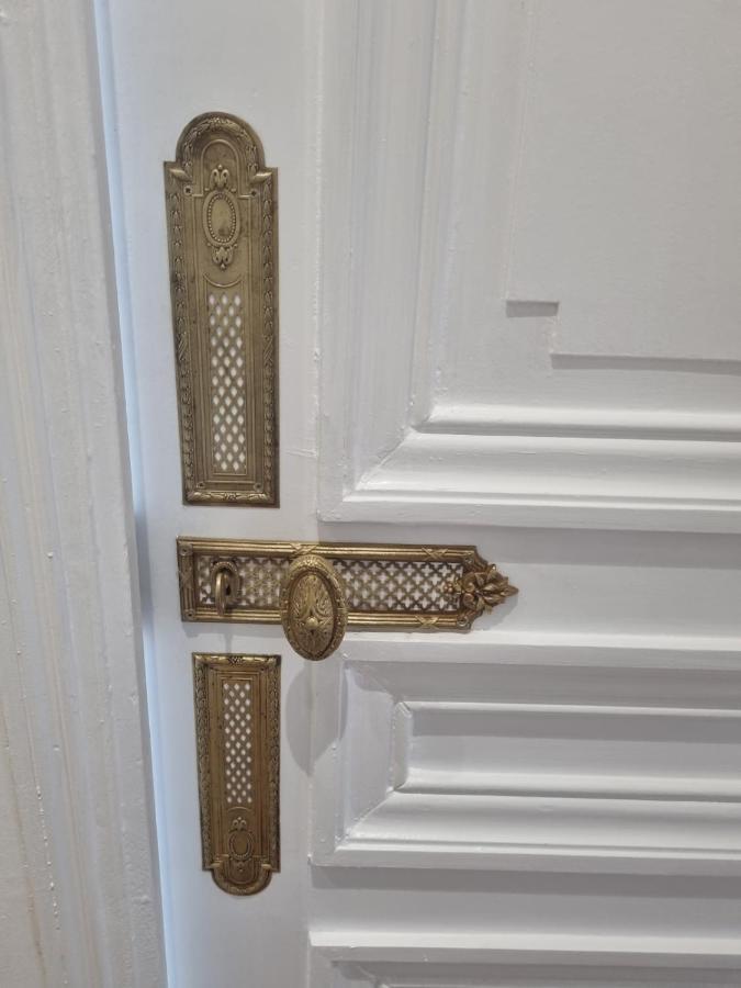 Face Chateau St Germain En Laye, Appartement 4 A 6 Personnes, 23 Min De Paris Champs-Elysees Saint-Germain-en-Laye Luaran gambar