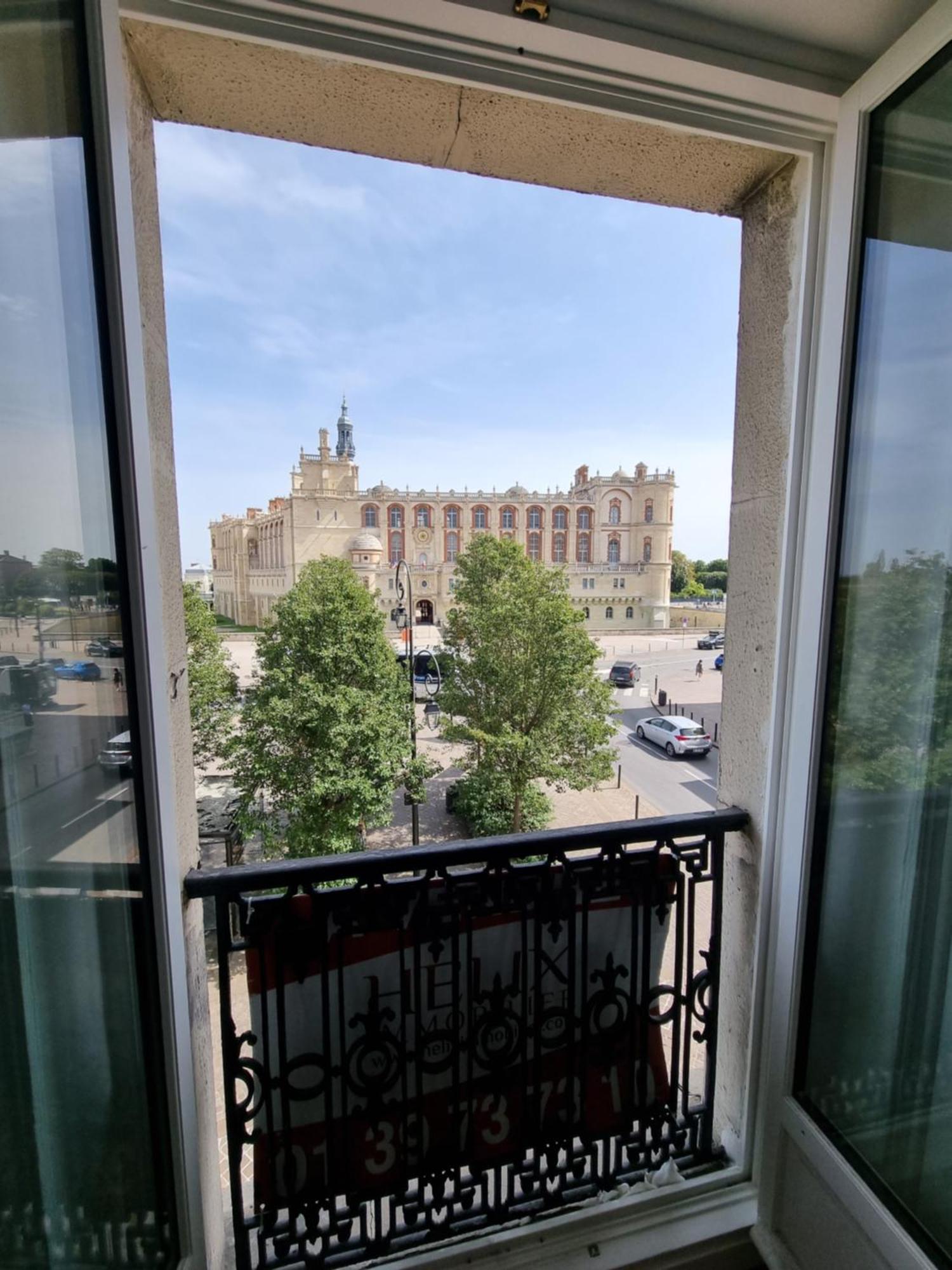 Face Chateau St Germain En Laye, Appartement 4 A 6 Personnes, 23 Min De Paris Champs-Elysees Saint-Germain-en-Laye Luaran gambar